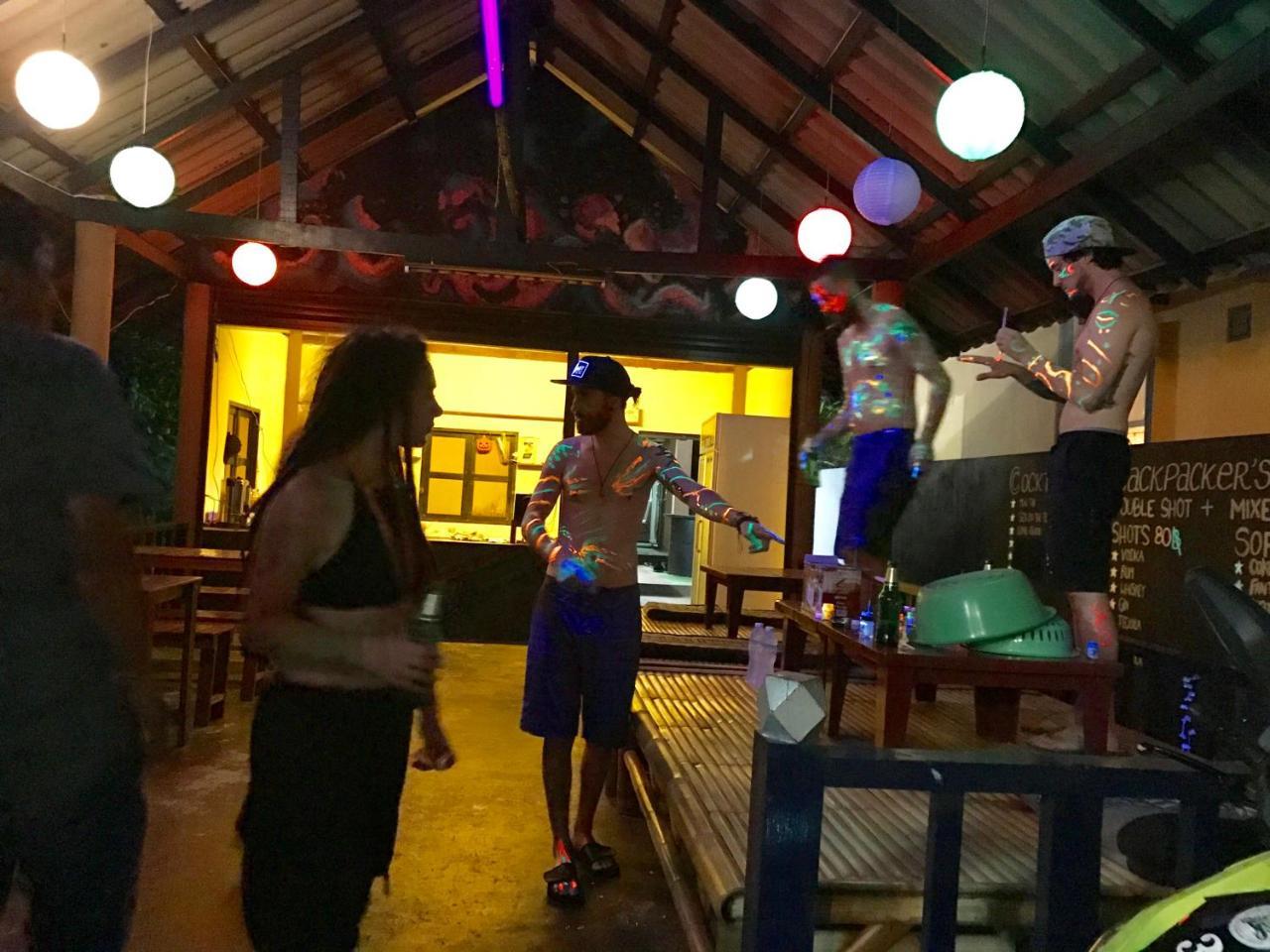 Sea Hug Hostel Ko Pha Ngan Zewnętrze zdjęcie